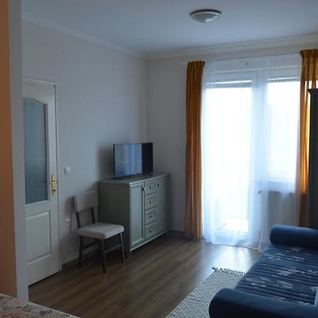 Gabi Apartman Hajduszoboszlo Exterior foto